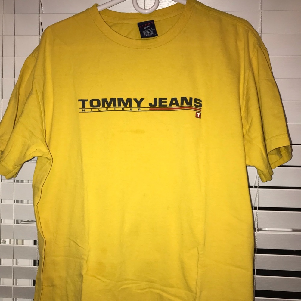 Vintage Tommy Hilfiger Spellout T shirt Adult M